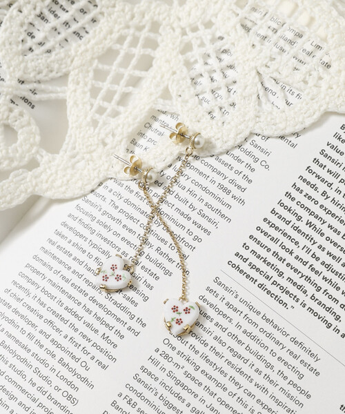 JUNCO Paris(ジュンコパリ)の「Junco Paris/ジュンコパリ vintage porcelain heart earring / BO-26P-FH01-B / ヴィンテージ ハートモチーフ チェーンピアス(ピアス(両耳用)・レディース・レッド/ブルー・ONE SIZE)」の3枚目の写真