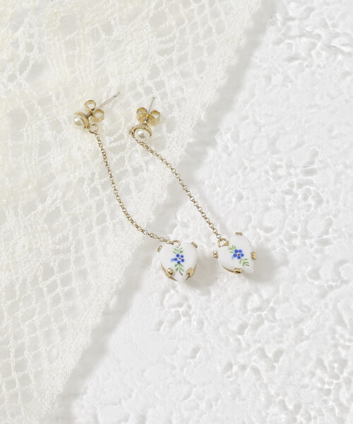 JUNCO Paris(ジュンコパリ)の「Junco Paris/ジュンコパリ vintage porcelain heart earring / BO-26P-FH01-B / ヴィンテージ ハートモチーフ チェーンピアス(ピアス(両耳用)・レディース・レッド/ブルー・ONE SIZE)」の4枚目の写真