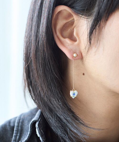 JUNCO Paris(ジュンコパリ)の「Junco Paris/ジュンコパリ vintage porcelain heart earring / BO-26P-FH01-B / ヴィンテージ ハートモチーフ チェーンピアス(ピアス(両耳用)・レディース・レッド/ブルー・ONE SIZE)」の6枚目の写真