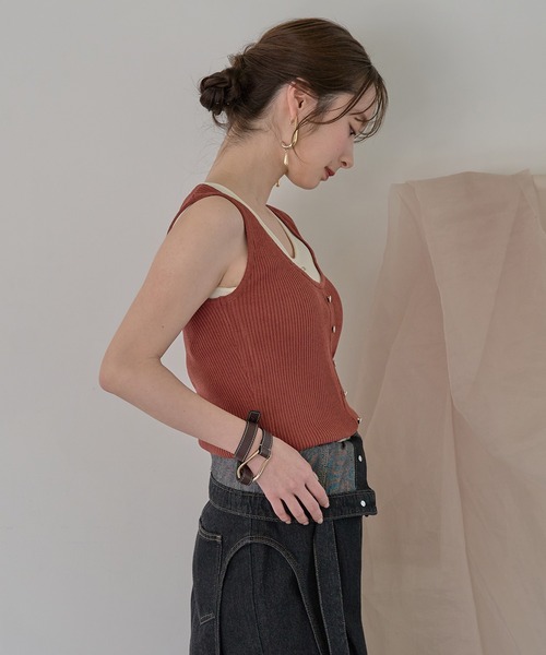 mideal(マイディール)の「layered design tank top / レイヤードデザインタンクトップ(タンクトップ・レディース・チャコールグレー/ピンク/ベージュ/オレンジ/ライトブルー・FREE)」の13枚目の写真