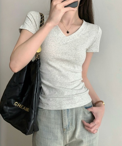 SEU(エスイーユー)の「無地T トップス シンプルVネックTシャツ 【オフィスカジュアル】【きれいめカジュアル】 レディース韓国風(Tシャツ/カットソー・レディース・グレー/ホワイト/ブラック・フリー)」の22枚目の写真