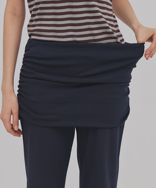 PUBLIC TOKYO（パブリックトウキョウ）の「【2026年春新作】ミニレイヤードフレアジャージーパンツ（その他パンツ・レディース・ネイビー/グレー・1/2）」の11枚目の写真