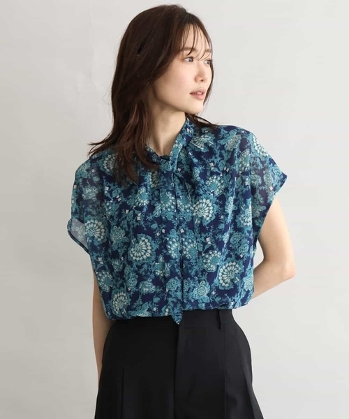 MK MICHEL KLEIN（エムケーミッシェルクラン）の「[洗える]前後2way/更紗プリント花柄シフォンブラウス（シャツ/ブラウス・レディース・ネイビー/ベージュ・38）」の4枚目の写真