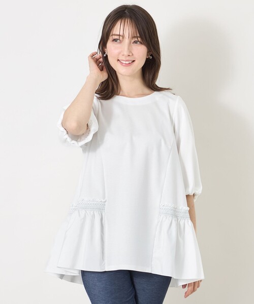 TO BE CHIC(トゥー ビー シック)の「スモッキング ティアードチュニック(Tシャツ/カットソー・レディース・ブラック/ネイビー/オフホワイト・40)」の2枚目の写真
