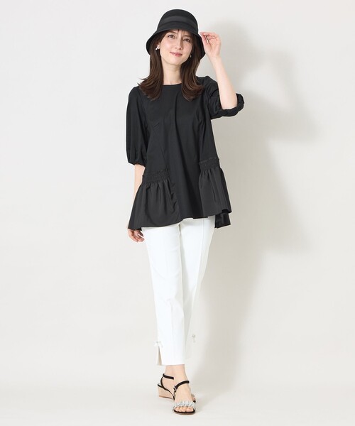 TO BE CHIC(トゥー ビー シック)の「スモッキング ティアードチュニック(Tシャツ/カットソー・レディース・ブラック/ネイビー/オフホワイト・40)」の6枚目の写真