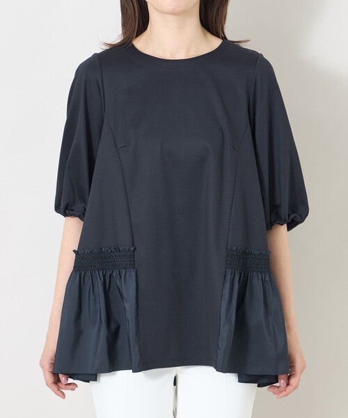 TO BE CHIC(トゥー ビー シック)の「スモッキング ティアードチュニック(Tシャツ/カットソー・レディース・ブラック/ネイビー/オフホワイト・40)」の8枚目の写真