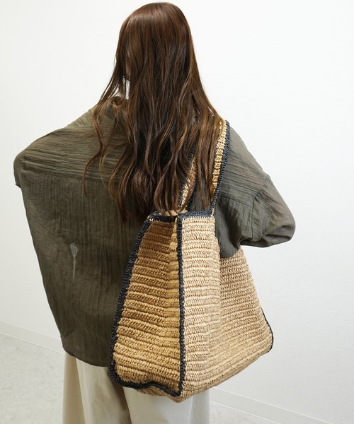 gossara(ゴサラ)の「【大容量BAGが登場!】ペーパーBIGトートBAG(トートバッグ・レディース・ベージュ・FREE)」の10枚目の写真