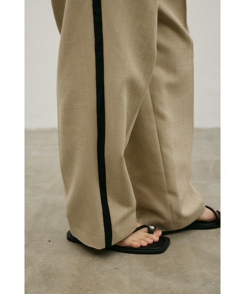 STYLEMIXER(スタイルミキサー)の「セットアップバイカラーパンツ(その他パンツ・レディース・ホワイト/ベージュ/ネイビー・SMALL/MEDIUM)」の16枚目の写真