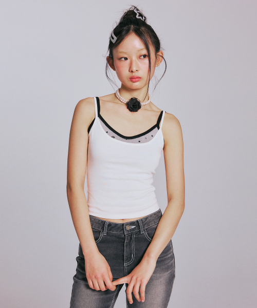 YOUHEE(ユヒ)の「LABEL DETAILED SLEEVELESS_WHITE(Tシャツ/カットソー・レディース・その他・SMALL/MEDIUM)」の1枚目の写真