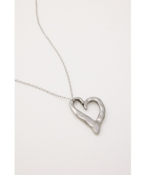MOUSSY(マウジー)の「HEART MOTIF ネックレス(ネックレス・レディース・ゴールド/シルバー・FREE)」の7枚目の写真