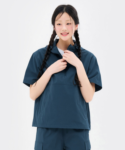 CHASECULT(チェイスカルト)の「共用クールストレッチフードアノラック半袖Tシャツ-FBRU5825D0N(Tシャツ/カットソー・メンズ・ブルー・90/95/100/105)」の4枚目の写真