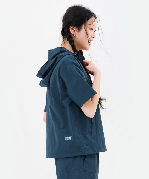 CHASECULT(チェイスカルト)の「共用クールストレッチフードアノラック半袖Tシャツ-FBRU5825D0N(Tシャツ/カットソー・メンズ・ブルー・90/95/100/105)」の5枚目の写真
