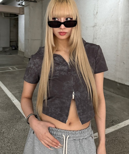 Figments(フィグメンツ)の「フーデッドZIPトップ(Tシャツ/カットソー・レディース・グレー/ブラック・FREE)」の4枚目の写真