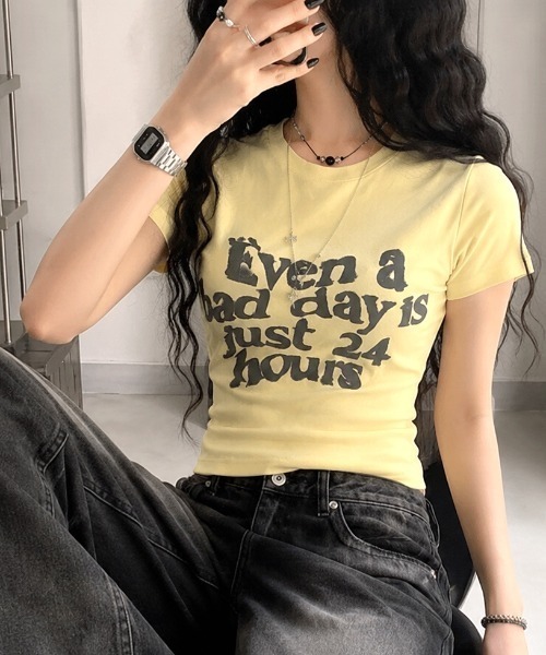 SHEENA(シーナ)の「【新色追加・4色展開】メッセージロゴスリムフィットTシャツ(Tシャツ/カットソー・レディース・ブラック/ホワイト/ライトブルー/イエロー系・M)」の18枚目の写真