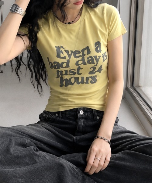 SHEENA(シーナ)の「【新色追加・4色展開】メッセージロゴスリムフィットTシャツ(Tシャツ/カットソー・レディース・ブラック/ホワイト/ライトブルー/イエロー系・M)」の19枚目の写真
