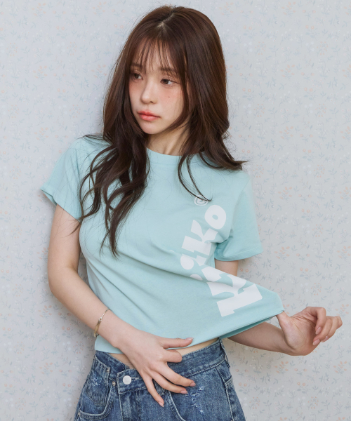 KIJIKO（キジコ）の「ke406. Kijiko Big Logo Semi-Crop Tee Mint（Tシャツ/カットソー・レディース・ミント・FREE）」の4枚目の写真