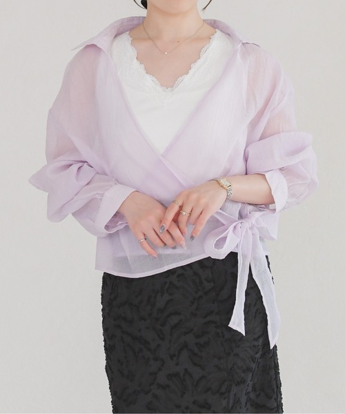 MISCH MASCH(ミッシュマッシュ)の「2026春夏新作 シアーカシュクールブラウス(シャツ/ブラウス・レディース・パープル/ホワイト・フリ-)」の3枚目の写真