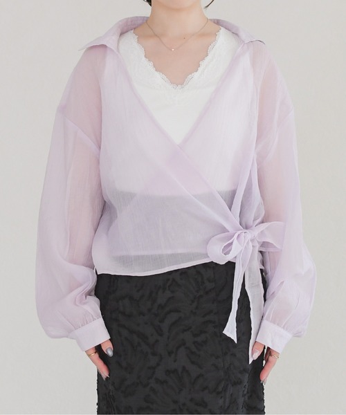 MISCH MASCH(ミッシュマッシュ)の「2026春夏新作 シアーカシュクールブラウス(シャツ/ブラウス・レディース・パープル/ホワイト・フリ-)」の10枚目の写真