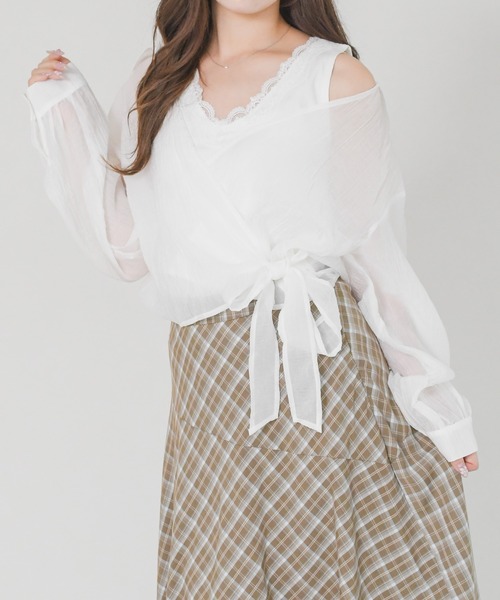 MISCH MASCH(ミッシュマッシュ)の「2026春夏新作 シアーカシュクールブラウス(シャツ/ブラウス・レディース・パープル/ホワイト・フリ-)」の6枚目の写真