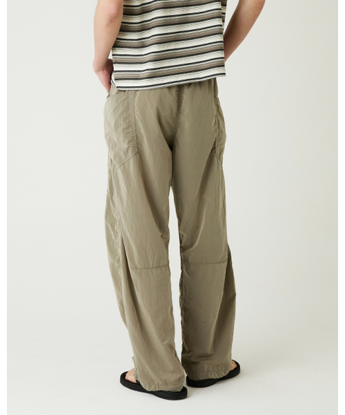 THEENDQUESTION（ジエンドクエスチョン）の「Puckering nylon pants / BEIGE（その他パンツ・レディース・その他・1/2）」の14枚目の写真