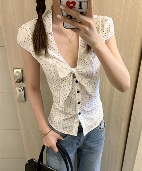 gossip!ロサンゼルス(ゴシップロサンゼルス)の「【Y2Kガーリー】 フロントリボン ドット柄 パフスリーブトップス(Tシャツ/カットソー・レディース・ドット・M)」の1枚目の写真