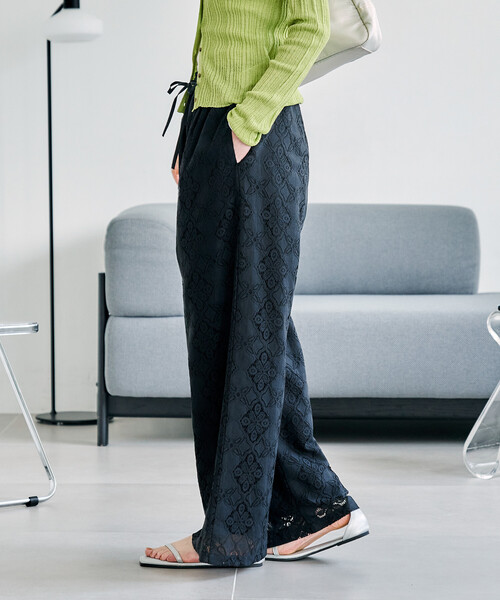 FREAK'S STORE(フリークスストア)の「総レースパンツ<セットアップ対応>(その他パンツ・レディース・オフホワイト/ブラック・フリ-)」の3枚目の写真