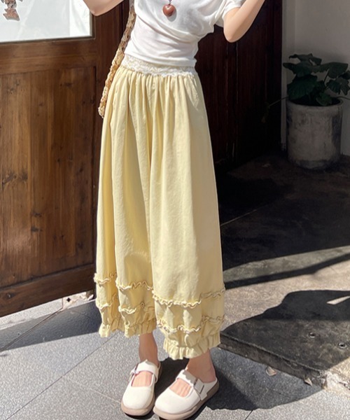AMAJI(アマジ)の「メロウフリル 裾シャーリング ウエストゴム バルーンパンツ(その他パンツ・レディース・ホワイト/ブラック/イエロー・SMALL/MEDIUM/LARGE/X-LARGE)」の1枚目の写真