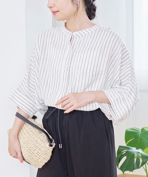 coen(コーエン)の「【接触冷感】リネンレーヨンドルマンバンドカラーシャツ(シャツ/ブラウス・レディース・ダークブラウン/オフホワイト/ロイヤルブルー/その他1・FREE)」の4枚目の写真