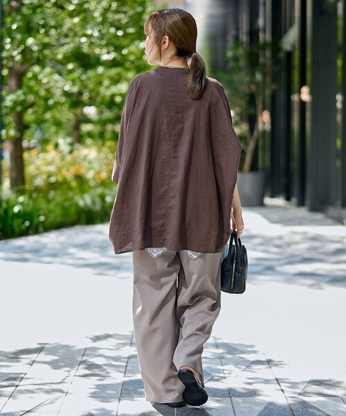 coen(コーエン)の「【接触冷感】リネンレーヨンドルマンバンドカラーシャツ(シャツ/ブラウス・レディース・ダークブラウン/オフホワイト/ロイヤルブルー/その他1・FREE)」の15枚目の写真