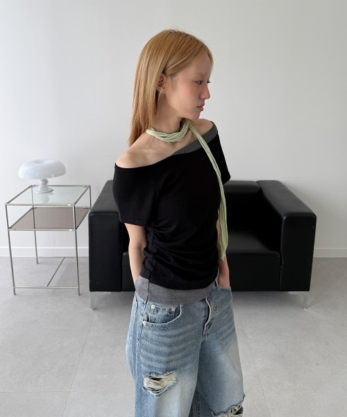 4INT.(フォイント)の「アシメ 配色 サイド シャーリング 半袖 Tシャツ(Tシャツ/カットソー・レディース・アクア/チャコール/グレー/ブラック・FREE)」の12枚目の写真