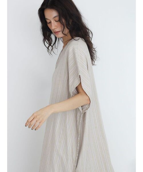 FIKA.(フィーカ)の「Striped skipper onepiece(ワンピース・レディース・グリーン系その他3/ベージュ/ホワイト/パープル系その他・MEDIUM)」の4枚目の写真