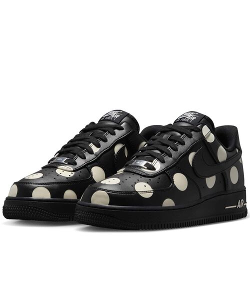 NIKE(ナイキ)の「ナイキ エア フォース 1 '07 ウィメンズシューズ / Nike Air Force 1 '07 Women's Shoes IR8647-001 Black(スニーカー・レディース・ブラック・23.5/23/22.5/25.5/25/24.5/24/26/22)」の10枚目の写真