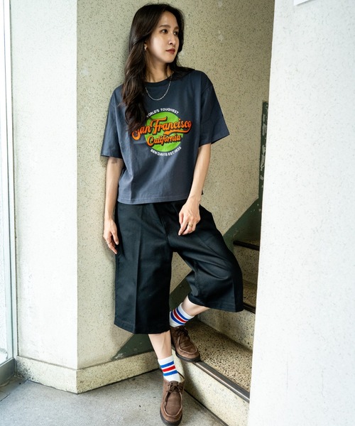BEN DAVIS（ベンデイビス）の「《BEN DAVIS》LADIES SAN FRANCISCO LOGO TEE/ベンデイビス レディースTシャツ 抗菌防臭（Tシャツ/カットソー・レディース・チャコールグレー/ホワイト・MEDIUM/LARGE）」の4枚目の写真
