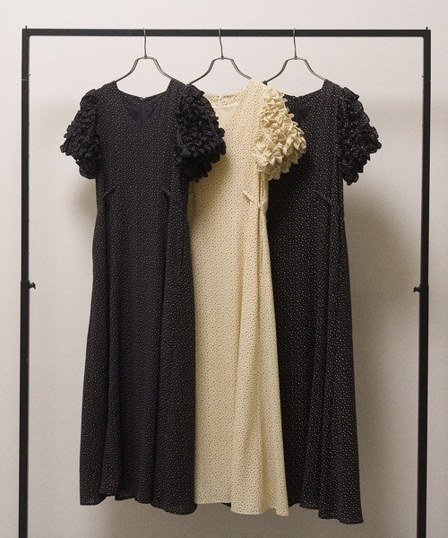 MIELI INVARIANT(ミエリインヴァリアント)の「Color Dot Frill Dress(ワンピース・レディース・ブラック/ネイビー/イエロー・FREE)」の14枚目の写真