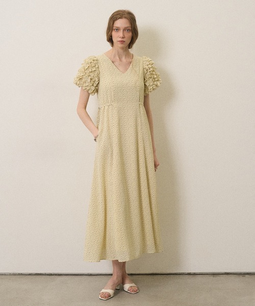 MIELI INVARIANT(ミエリインヴァリアント)の「Color Dot Frill Dress(ワンピース・レディース・ブラック/ネイビー/イエロー・FREE)」の4枚目の写真