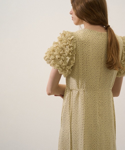 MIELI INVARIANT(ミエリインヴァリアント)の「Color Dot Frill Dress(ワンピース・レディース・ブラック/ネイビー/イエロー・FREE)」の22枚目の写真