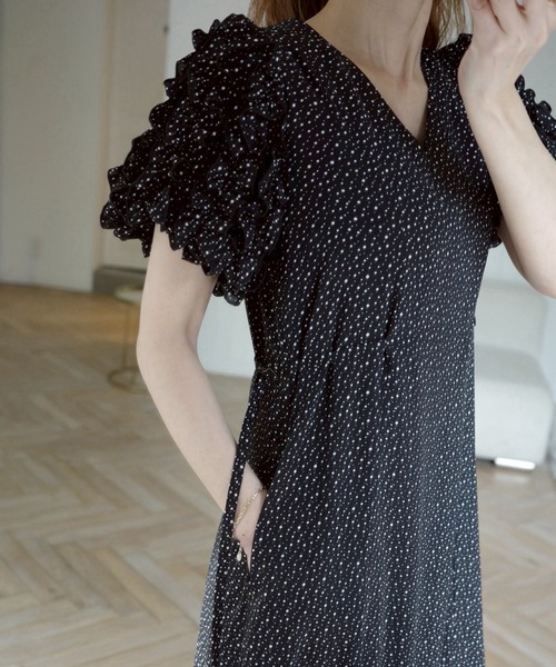 MIELI INVARIANT(ミエリインヴァリアント)の「Color Dot Frill Dress(ワンピース・レディース・ブラック/ネイビー/イエロー・FREE)」の12枚目の写真