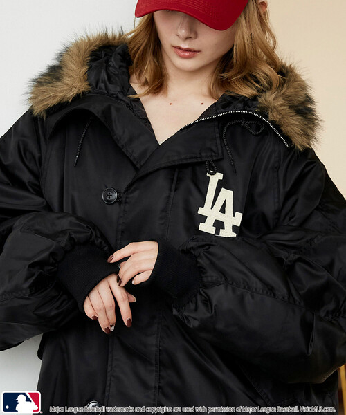 PUBLUX(パブリュクス)の「PUBLUX/パブリュクス 別注 MLB N2B フーディー ブルゾン 限定展開(ミリタリージャケット・メンズ・ネイビー/オリーブ/ブラック・MEDIUM/LARGE/SMALL)」の6枚目の写真