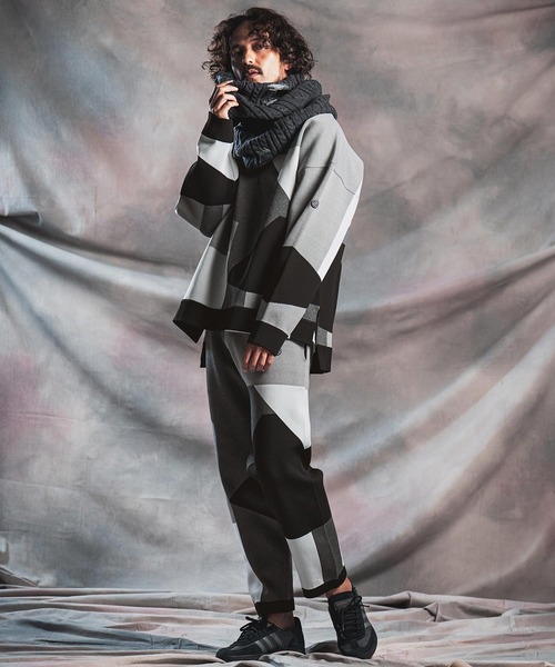 ANGENEHM（アンゲネーム）の「mn3293-Panel Jacquard Airy Knit Long-Sleeve Crew ニット(AG07-026acg)（ニット/セーター・メンズ・ネイビー/ダークカーキ/ブラック/ミックスグレー・S/M/L）」の11枚目の写真