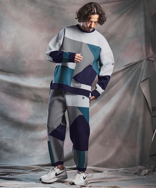 ANGENEHM（アンゲネーム）の「mn3293-Panel Jacquard Airy Knit Long-Sleeve Crew ニット(AG07-026acg)（ニット/セーター・メンズ・ネイビー/ダークカーキ/ブラック/ミックスグレー・S/M/L）」の15枚目の写真