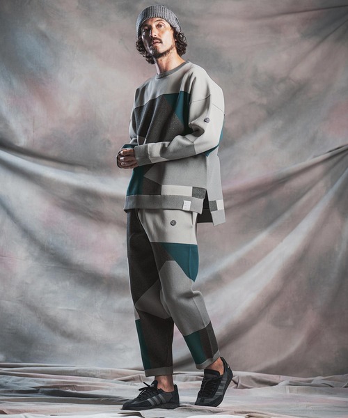 ANGENEHM（アンゲネーム）の「mn3293-Panel Jacquard Airy Knit Long-Sleeve Crew ニット(AG07-026acg)（ニット/セーター・メンズ・ネイビー/ダークカーキ/ブラック/ミックスグレー・S/M/L）」の8枚目の写真