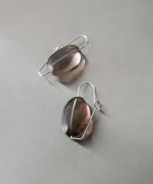 SMELLY(スメリー)の「SMELLY so’ smoky quartz pierces(ピアス(両耳用)・レディース・シルバー系その他・-)」の5枚目の写真