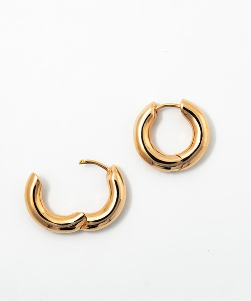 ANNIKA INEZ（アニカイネズ）の「【ANNIKA INEZ】ラージフープピアス　E1005 LRG Wide Oblique Hoops, Lrg（ピアス（両耳用）・レディース・ゴールド・FREE）」の3枚目の写真