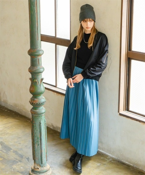 Maison INNESS(メゾンアイネス)の「ボリュームワイドプリーツスカート(防しわ・UVカット)<大きいサイズ有>(スカート・レディース・ブルー/グレー・5L/4L/3L/LL/L/M/S)」の12枚目の写真