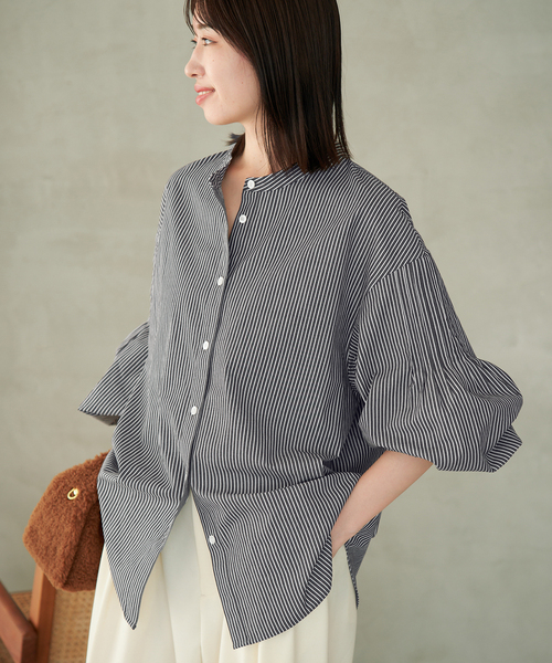 SLOBE IENA(スローブイエナ)の「《WEB限定カラーあり/追加》ピンタックバルーンスリーブブラウス(シャツ/ブラウス・レディース・ベージュ/ホワイト/ブルー/ブラック系その他・FREE)」の1枚目の写真