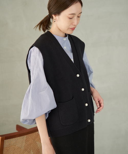 SLOBE IENA(スローブイエナ)の「《WEB限定カラーあり/追加》ピンタックバルーンスリーブブラウス(シャツ/ブラウス・レディース・ベージュ/ホワイト/ブルー/ブラック系その他・FREE)」の4枚目の写真