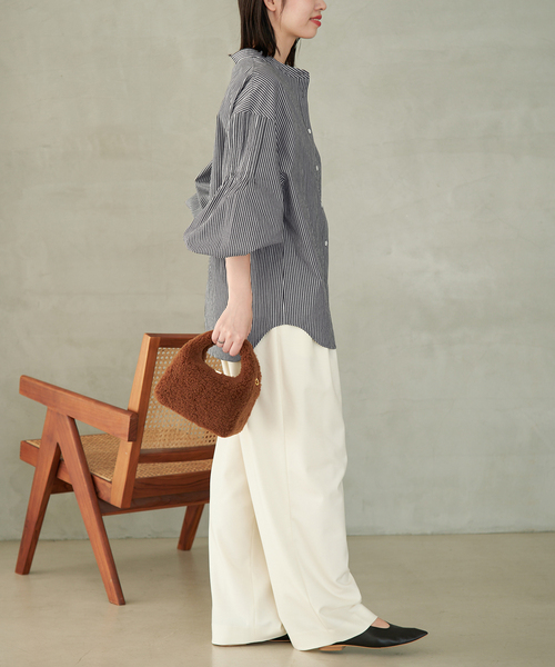 SLOBE IENA(スローブイエナ)の「《WEB限定カラーあり/追加》ピンタックバルーンスリーブブラウス(シャツ/ブラウス・レディース・ベージュ/ホワイト/ブルー/ブラック系その他・FREE)」の7枚目の写真