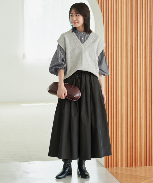 SLOBE IENA(スローブイエナ)の「《WEB限定カラーあり/追加》ピンタックバルーンスリーブブラウス(シャツ/ブラウス・レディース・ベージュ/ホワイト/ブルー/ブラック系その他・FREE)」の10枚目の写真