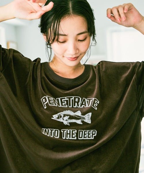 niko and...(ニコアンド)の「アニマルベロアフロッキーTシャツ(Tシャツ/カットソー・レディース・ネイビー/ライトグレー/ダークブラウン・FREE)」の3枚目の写真