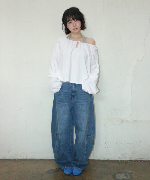 RONRON(ロンロン)の「VOLUME SHIRRING BUTTON LONG SLEEVE WHITE(Tシャツ/カットソー・レディース・その他・FREE)」の4枚目の写真